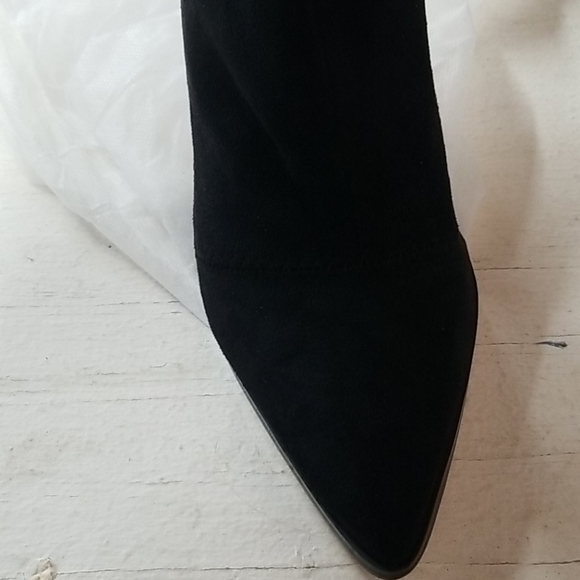 Boots - Picture 6 of 8